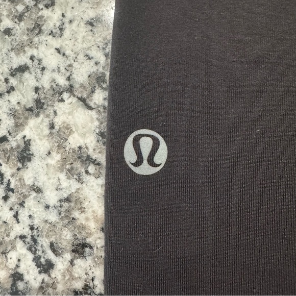 Lululemon Reversible Black and Brown Leggings - Picture 3 of 7